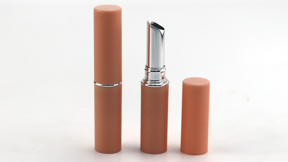 Cost-Saving Plastic-Shell Version of Our Best-Selling Lipstick Tube