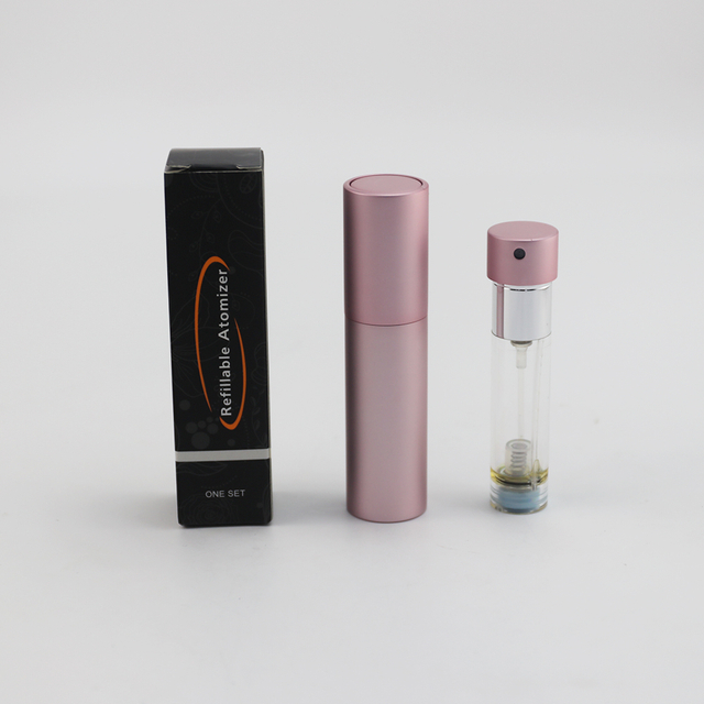 Twist Up Perfume Atomizer with Packaging